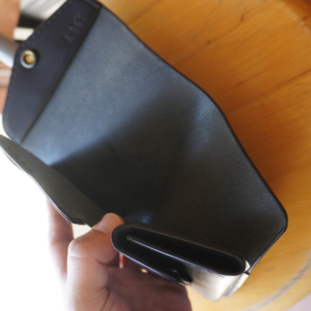 Flap Middle wallet image