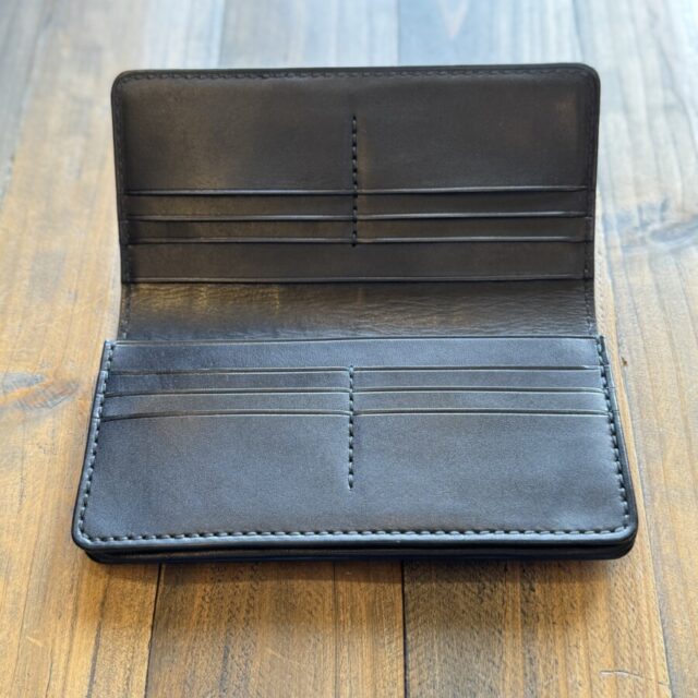 お札が多く入る長財布 image