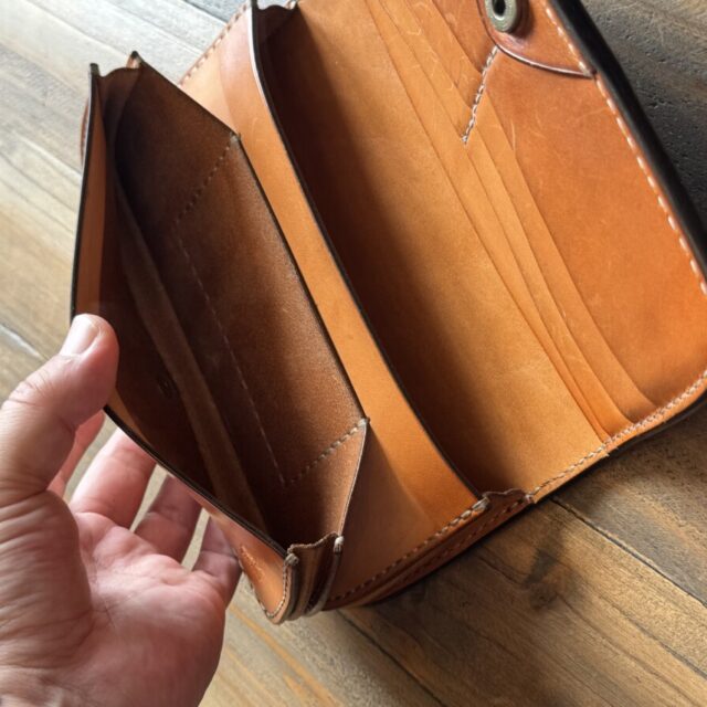 表革の張り替え サメ革 image