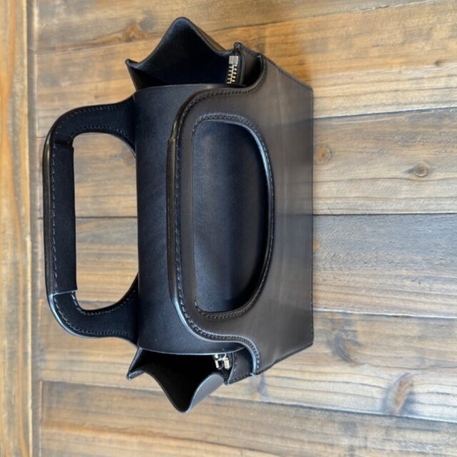 △をイメージしたトートバッグ image