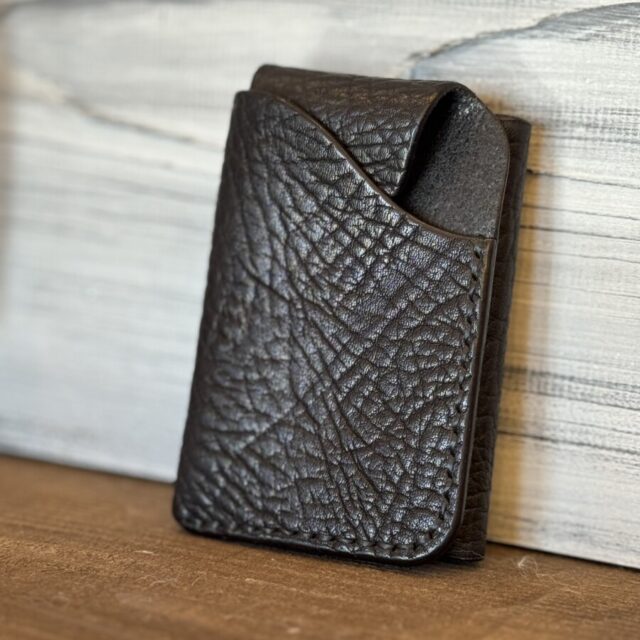 去年リリースされた現代の財布 image