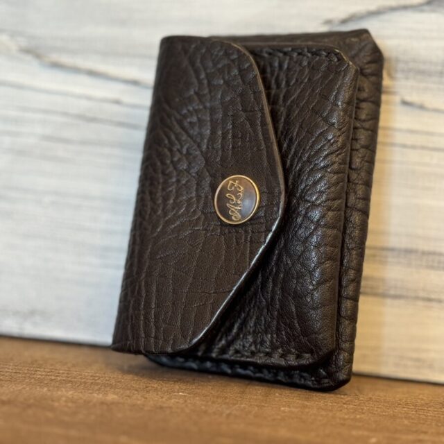 去年リリースされた現代の財布 image